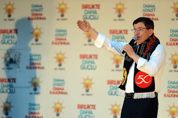 Davutoğlu: 27 Mayıs'ı birlikte lanetleyelim