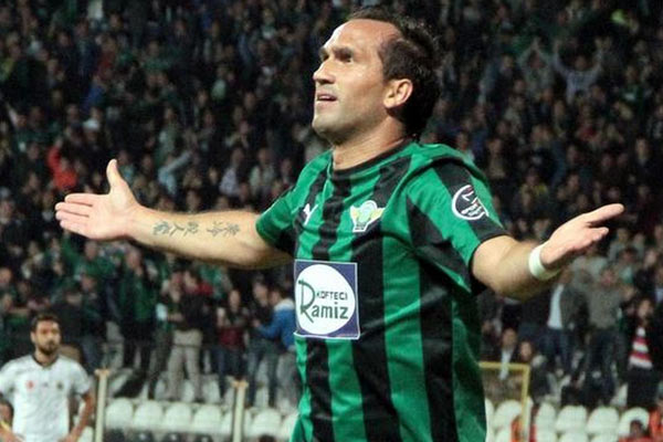 Gekas'ın ipini çektiler