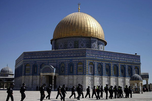 Yahudiler Mescid-i Aksa'ya girdi
