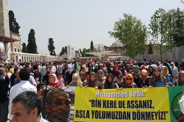 İstanbul'da Mursi protestosu