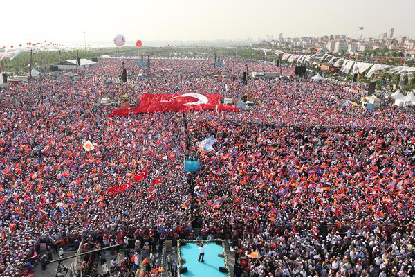 AK Parti mitinginde rekor sayı