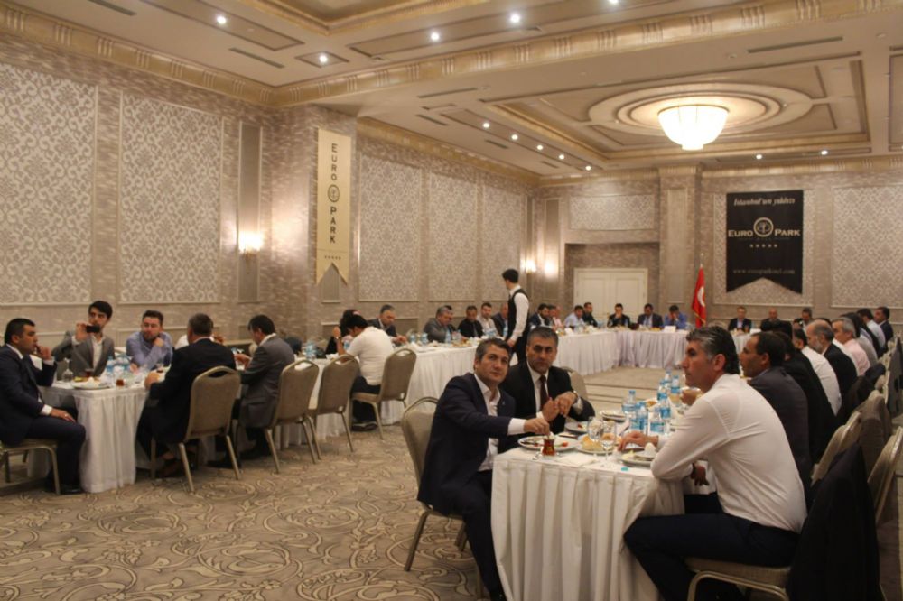 'Muhtar bile olamaz'a muhtarlı cevap!