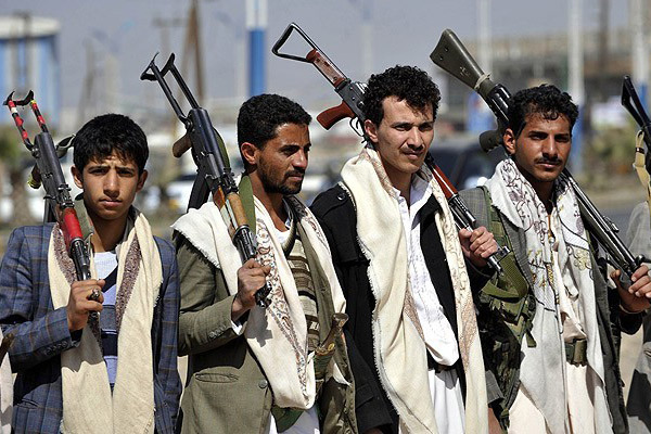 Husiler'den sivillere saldırı