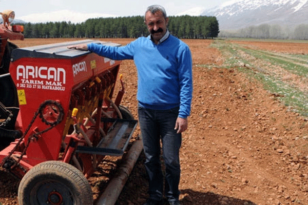 Komünist başkandan önemli adım