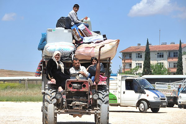Kobanili sığınmacıların üçte biri döndü