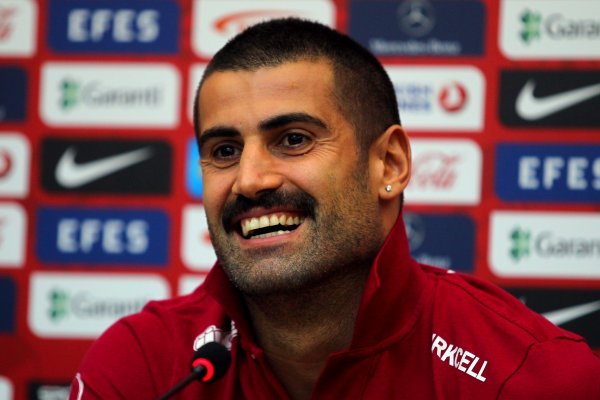 Volkan Demirel'den sert karşılık