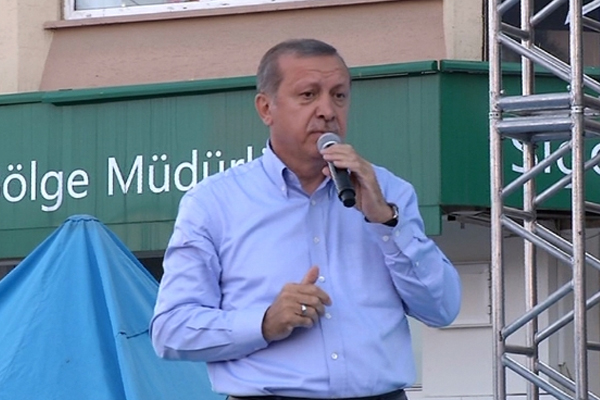 'Bizi Mursi'nin akıbeti ile tehdit ediyorlar'