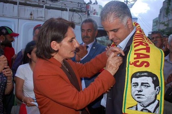 CHP'li başkan HDP'ye geçti