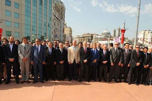 19 Mayıs törenine Vali ve Belediye Başkanı katılmadı