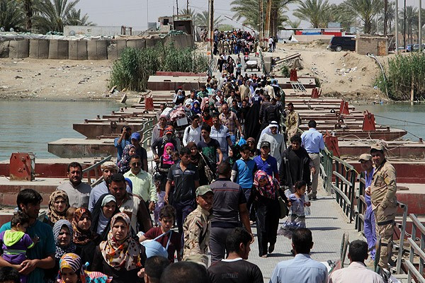 Ramadi'den kaçış sürüyor