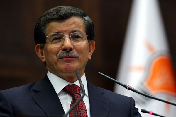 Başbakan Davutoğlu gençlerle buluştu