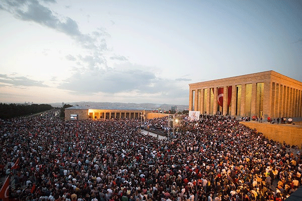 17 yıl sonra ilk konser
