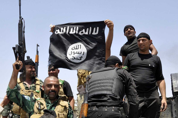 'Koalisyon güçleri IŞİD'e göz yumdu'