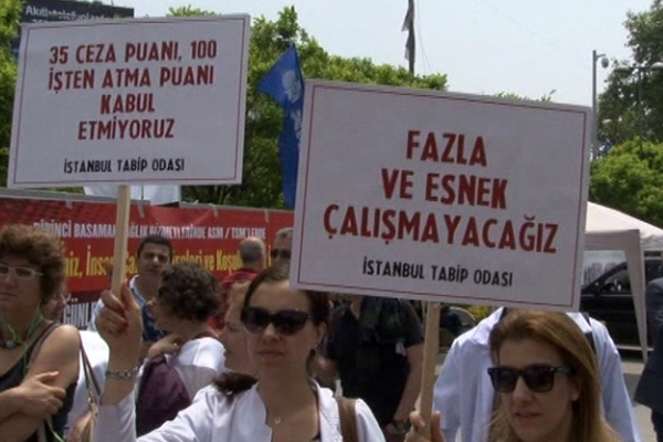 Sağlık çalışanları eyleme başladı