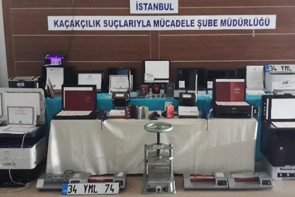 Göçmen kaçakçılarına operasyon: 16 gözaltı