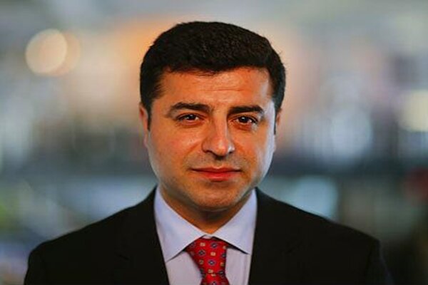 Demirtaş'tan 'mektup' haberine gönderme