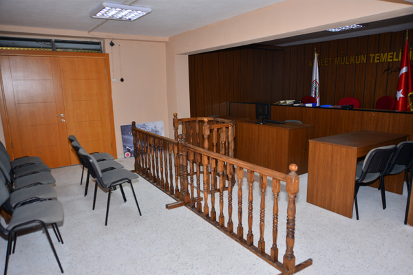 Atatürk'e hakarete 3 yıl hapis