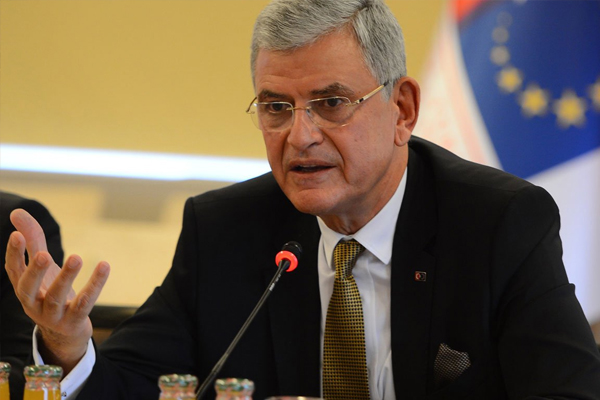 Kıbrıs'ı çözmek Suriye'den kolay