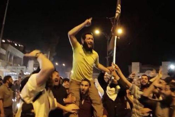 IŞİD, Lübnanlı mahkumları serbest bıraktı