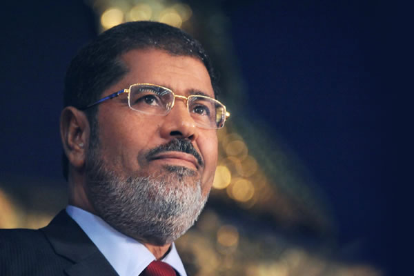 Mursi'den sunucuya tarihe geçecek cevap!