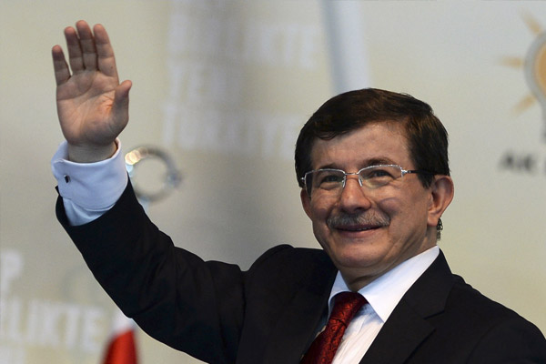 Davutoğlu'ndan kadro müjdesi