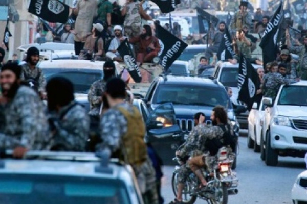 IŞİD son sınır kapısını da ele geçirdi