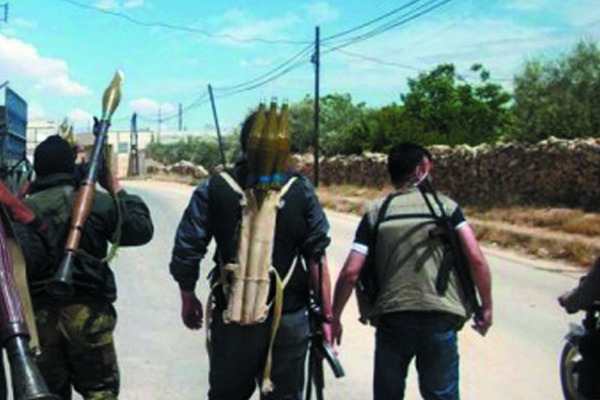 Rejim İdlib kırsalında kontrolü kaybediyor