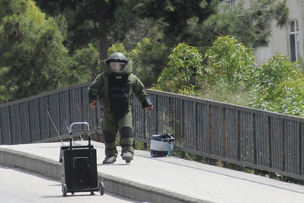 AK Parti binası yakınlarında şüpheli çanta alarmı