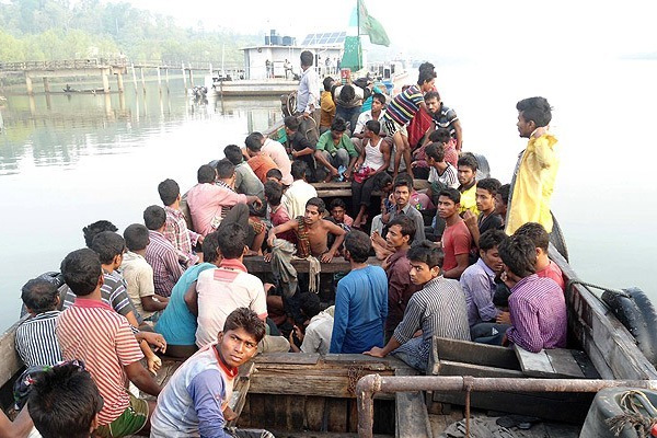 '2 bin Arakanlı ve Bangladeşli terk edilmiş durumda'