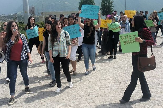 Artvin'de öğrenciler ayaklandı