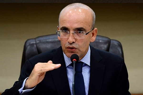 Şimşek, iş dünyasına sordu salon buz kesti