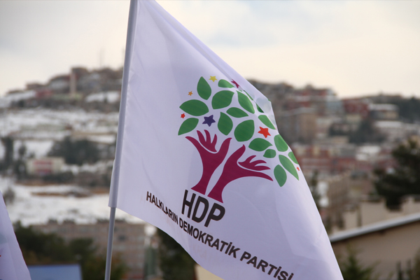 HDP'ye saldırı