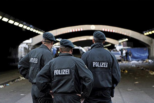 Almanya'da 2 Türk gözaltına alındı