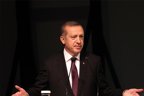 'Kurtar bizi Tayyip baba'