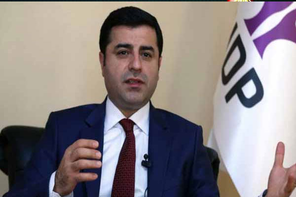 Demirtaş: AKP barış istemiyor diye barıştan vazgeçmeyiz