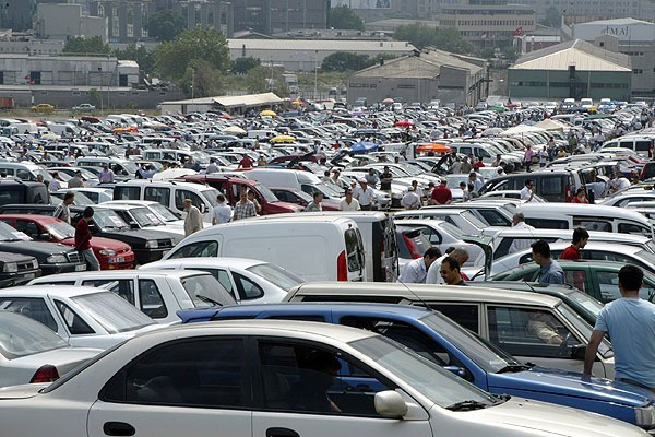 Sıfır araç tedarikindeki sıkıntı ikinci el pazarına yaradı