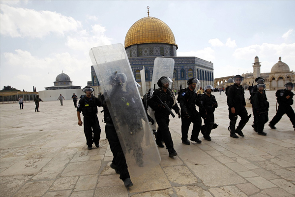 Yahudiler yine Mescid-i Aksa'ya girdi