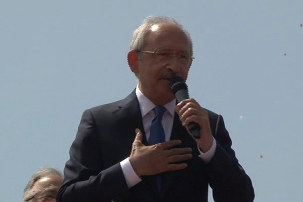 'Herkes bir kişiyi oy vermeye ikna etsin'