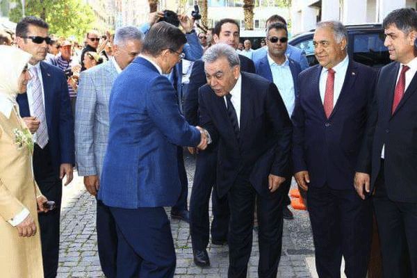 Davutoğlu karşılaması CHP'lileri kızdırdı