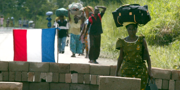 Fransız askerlerinden çocuklara iğrenç taciz