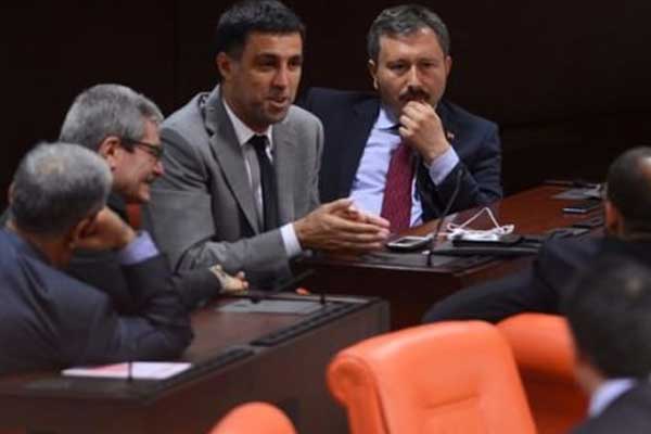 Hiçbiri aday olacak parti bulamadı