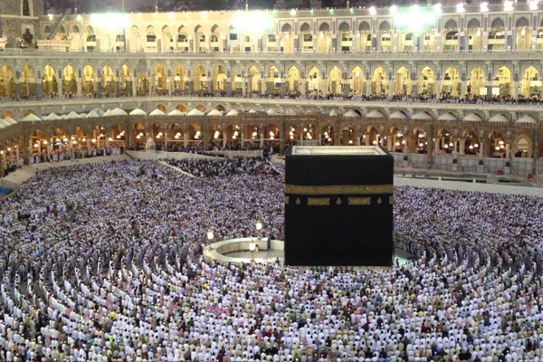 Diyanet engellileri Mekke'ye götürüyor