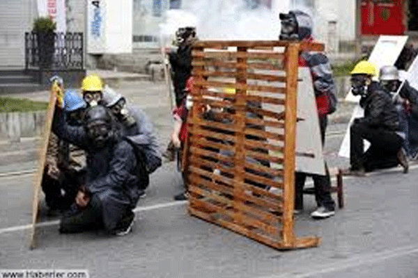 Bugün polis yeni güvenlik yasasını uygulayacak