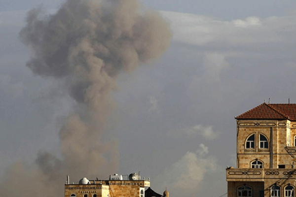 Yemen'de uçakların saldırısı sürüyor