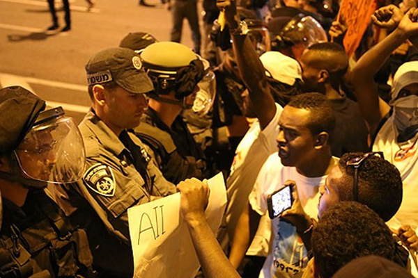 İsrail polisi Yahudilere müdahale etti