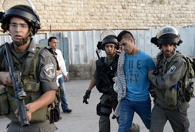 İsrail 20 Filistinliyi gözaltına aldı