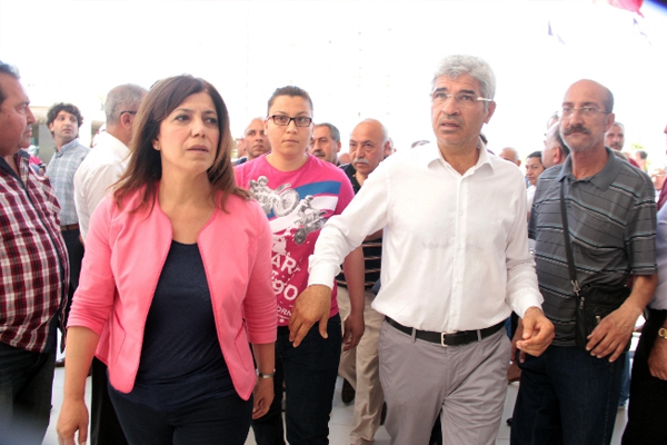 HDP’den, saldırıya uğrayan CHP'li adaya ziyaret