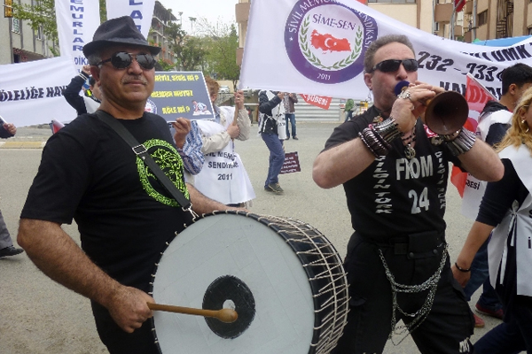 Kadıköy‘de davullu-zurnalı kutlama