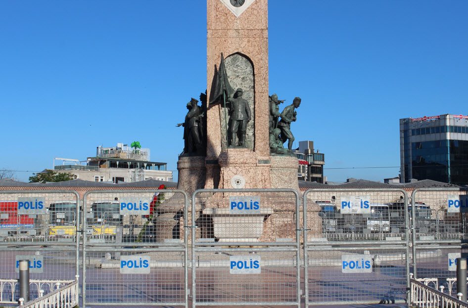 Taksim Meydanı açıldı