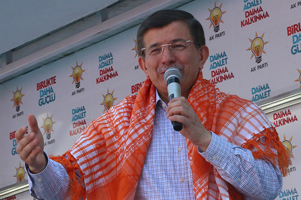 Davutoğlu: Bahçeli'yi memleketinde yuhalatmayız